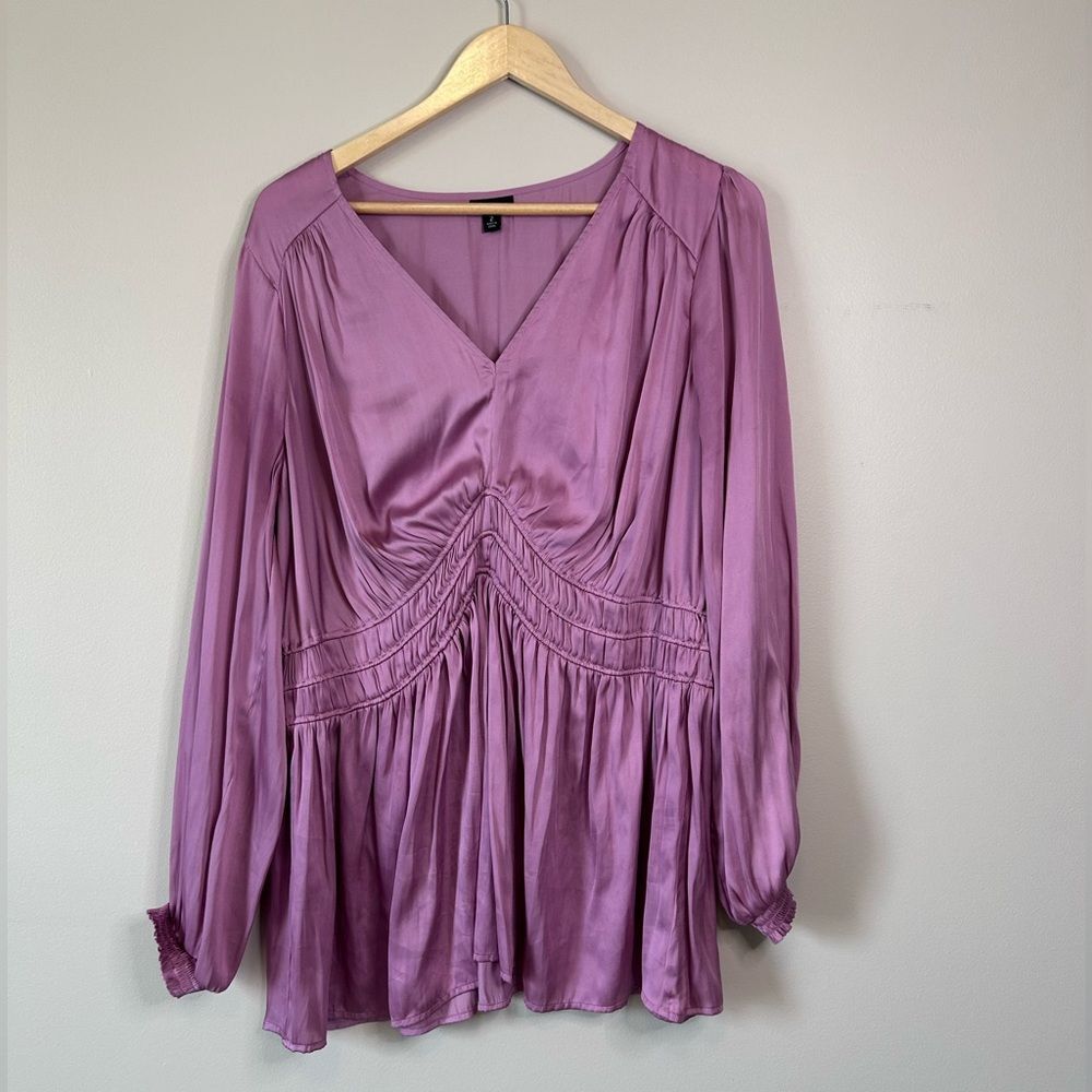 Torrid Mauve Peplum Satin V-Neck Smocked Waist Top Size 2X - Picture 3 of 8